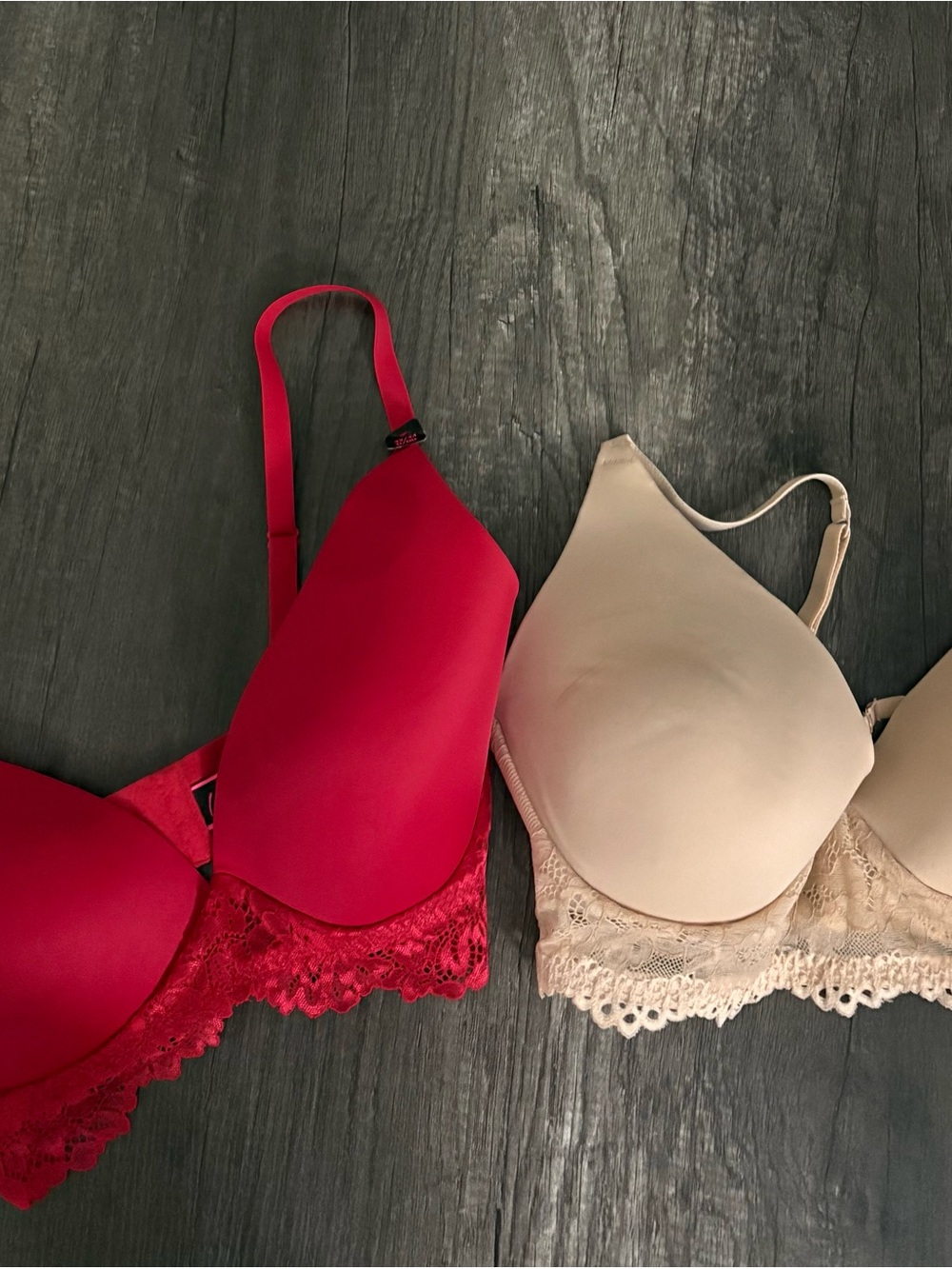 La SENZA Red & Beige Lace Trim Push-Up Bras-NWT Size 32/34 D/DD